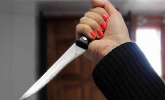 مصر : فتاة تذبح أمها وتنزع مخها من رأسها مصر : فتاة تذبح أمها وتنزع مخها من رأسها