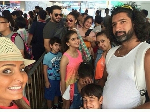 بالصور.. دنيا بطمة في رحلة عائلية الى هونج كونج بالصور.. دنيا بطمة في رحلة عائلية الى هونج كونج