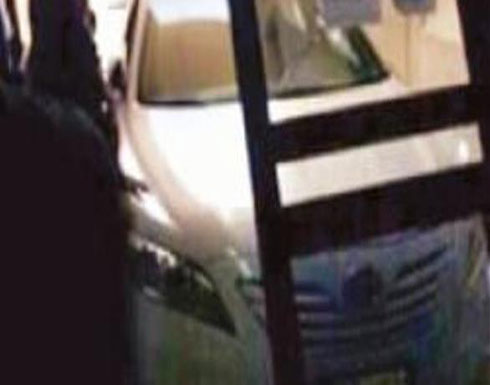 كويتية تقتحم مستشفى ولادة بسيارتها تحت تأثير "السكري" كويتية تقتحم مستشفى ولادة بسيارتها تحت تأثير "السكري"