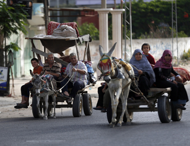 منشورات إسرائيلية على بيت لاهيا شمال غزة تطالب السكان بإخلاء المنازل