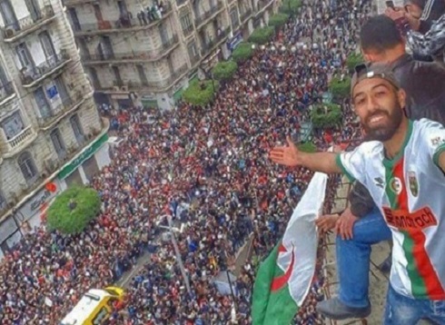 وزير الخارجية الفرنسي يشيد بالحراك الشعبي في الجزائر