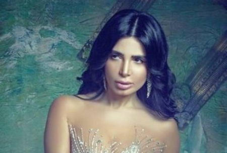 بالصور: لأول مرة منذ ظهورها على الساحة ماريا  تظهر "محتشمة"