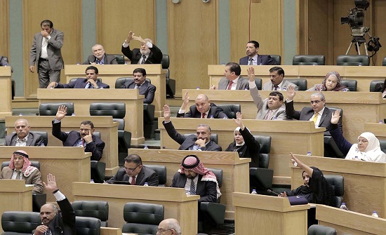 النواب يواصل مناقشة "النقل الدولي متعدد الوسائط" النواب يواصل مناقشة "النقل الدولي متعدد الوسائط"
