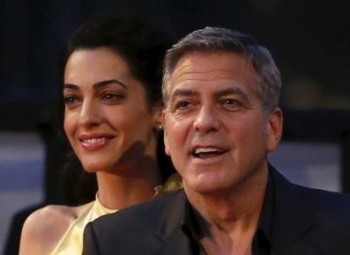 جورج وأمل كلوني يتبنيان كلباً لا يريده أحد جورج وأمل كلوني يتبنيان كلباً لا يريده أحد