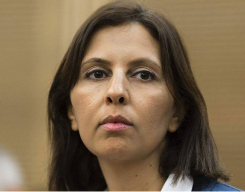 معاريف: وزيرة إسرائيلية كانت في مرمى قناص الخليل