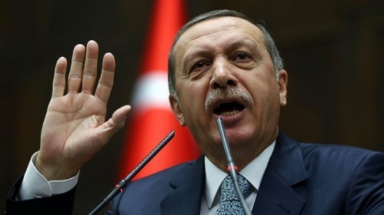 أردوغان يهنئ حزب العدالة والحركة القومية بموافقة الأتراك على التعديلات الدستورية أردوغان يهنئ حزب العدالة والحركة القومية بموافقة الأتراك على التعديلات الدستورية