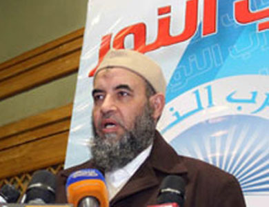 حزب النور السلفي في مصر يرفض حظر الأحزاب الدينية