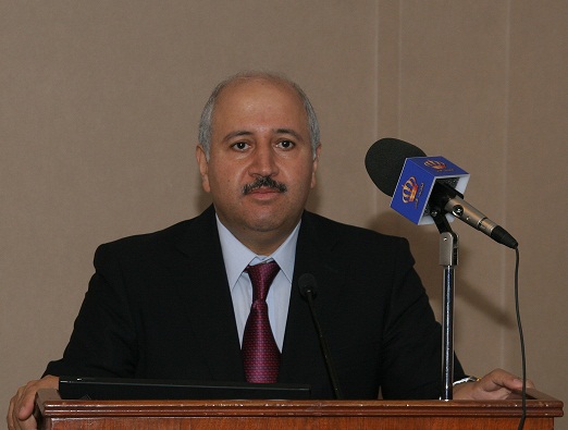 وزير المياه والري يتفقد اعمال محطة جنوب عمان