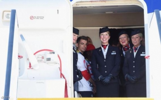 مضيفات يكشفن: لماذا لا يجب خلع الحذاء بالطائرة؟