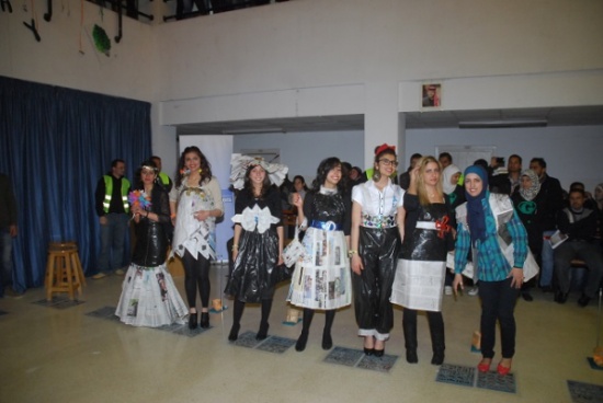 عرض أزياء بيئي في الجامعة الهاشمية ( صور )