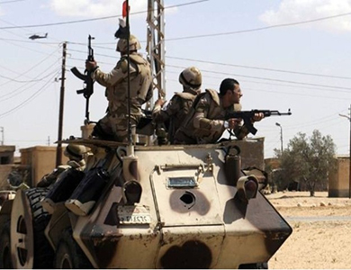 مقتل ثمانية رجال شرطة بانفجار عبوة ناسفة في شمال سيناء