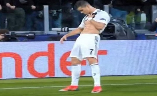 بالصورة : رونالدو يعتذر بعد الاحتفال المثير للجدل