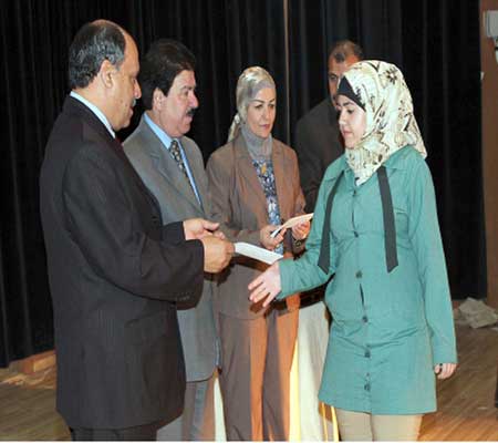 تكريم المدارس الفائزة بمسابقة افضل مقصف مدرسي تكريم المدارس الفائزة بمسابقة افضل مقصف مدرسي