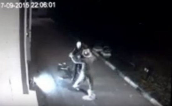 شاهد.. مقلب في أحد شوارع روسيا ينتهي بكارثة