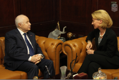 سفيرة أمريكا تلتقي أبوغزاله