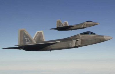 مقاتلات إف-22 أمريكية تحلق فوق كوريا الجنوبية في استعراض للقوة