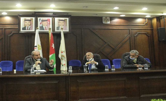 المومني : ما يشاع عن هندسة الانتخابات مصطلح لا يمت للواقع المومني : ما يشاع عن هندسة الانتخابات مصطلح لا يمت للواقع
