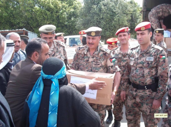 المنطقة العسكرية الشمالية توزع طرود الخير في اقليم الشمال