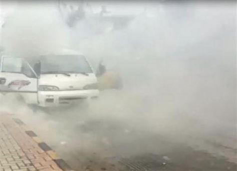 بالصور.. احتراق باص قرب الدوار الثامن في عمان