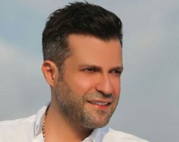 بالصورة.. زين العمر: "المسلمون ليسوا إرهابيين" بالصورة.. زين العمر: "المسلمون ليسوا إرهابيين"