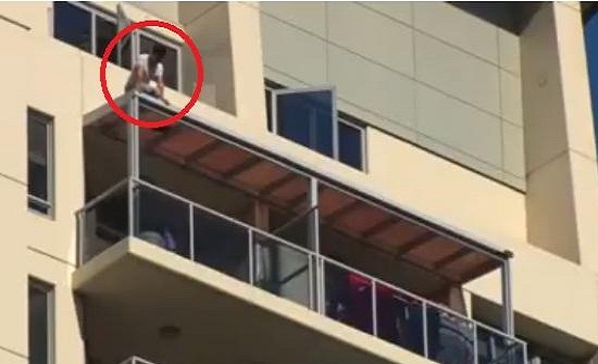 انتحرت جارته فحاول الانتحار -فيديو انتحرت جارته فحاول الانتحار -فيديو