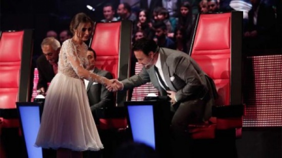 زوج ايميه صياح يرد على عاصي الحلاني بعد غزله المتواصل بها زوج ايميه صياح يرد على عاصي الحلاني بعد غزله المتواصل بها