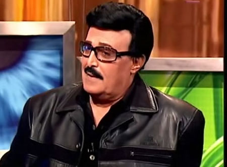 سمير غانم عن علي ربيع : تحس إنه مبرشم