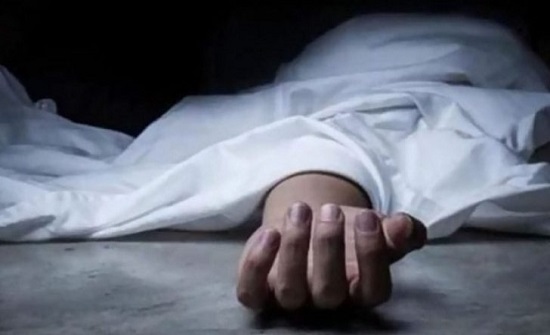 الجيزة : لم يرحم توسلاتها أمام طفلهما.. يقتل زوجته بـ 17 طعنة بسبب رسالة واتساب