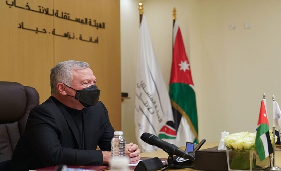 الملك يدعو الى عدم التهاون مع التجاوزات التي قد تؤثر على نزاهة الانتخابات