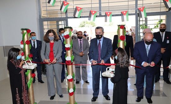 التربية ترعى إطلاق مشروع شراكة لتمويل بناء 30 مدرسة جديدة التربية ترعى إطلاق مشروع شراكة لتمويل بناء 30 مدرسة جديدة