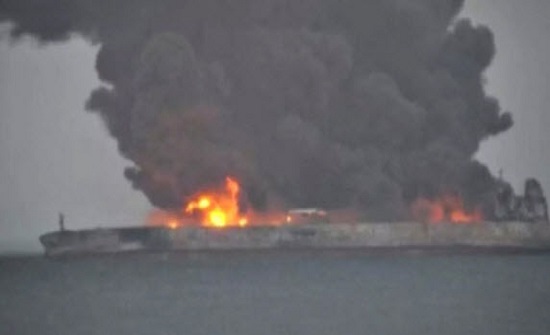 البنتاغون : انفجار قارب إيراني محملا بشحنة مخدرات في بحر عمان