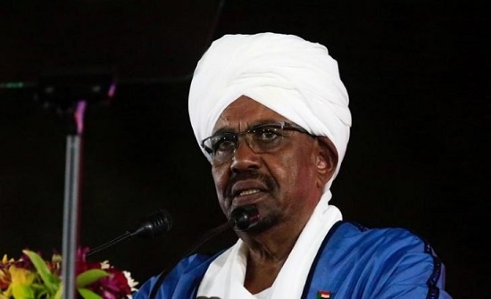 مصدر: البشير تحت الإقامة الجبرية واعتقال قيادات الحزب الحاكم