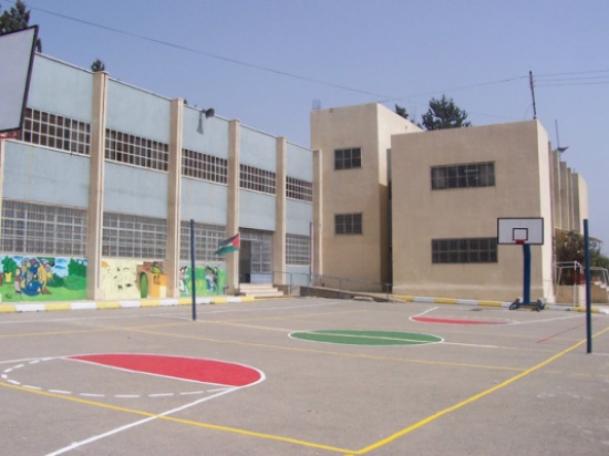 أهالي طالبات مدرسة ام النعام يطالبون بتحسين بنيتها التحتية أهالي طالبات مدرسة ام النعام يطالبون بتحسين بنيتها التحتية
