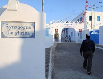 تونسي مُتشدد دينياً يطعن يهودياً