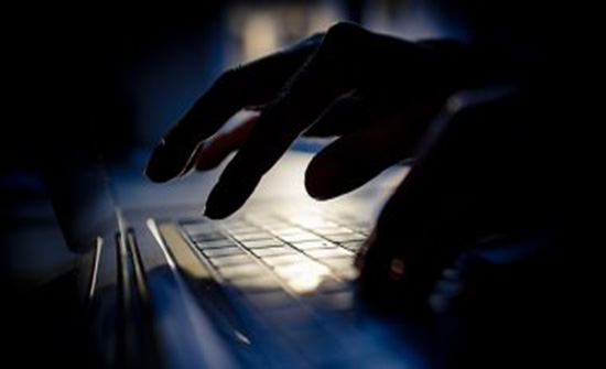 محققون أمريكيون يشتبهون في اختراق قراصنة صينيين سجلات الرواتب الحكومية محققون أمريكيون يشتبهون في اختراق قراصنة صينيين سجلات الرواتب الحكومية