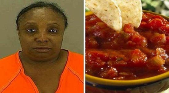 أمريكية تطعن صديقها لأنه أكل الصلصة كلها!