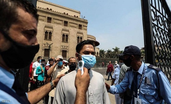مصر.. إصابات كورونا اليومية تتجاوز الـ500