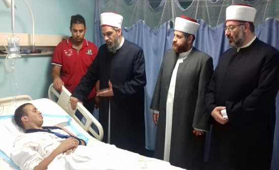 بالصور: وفد من جمعية الثقافية العربية الاسلامية يزور مصابي الامن والدرك بالصور: وفد من جمعية الثقافية العربية الاسلامية يزور مصابي الامن والدرك