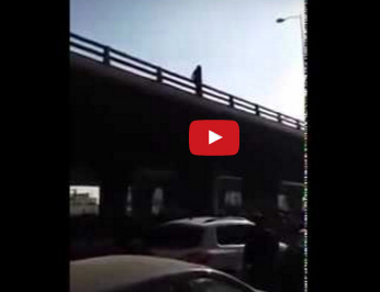 بالفيديو: لحظة انتحار فتاة عربية من على جسر بالفيديو: لحظة انتحار فتاة عربية من على جسر