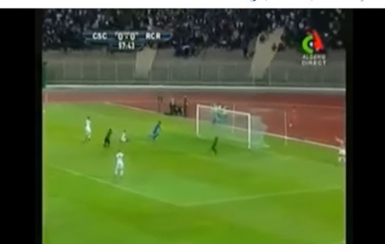 لاعب جزائري يذهل العالم بإهدار أسهل فرصة في تاريخ المستديرة (فيديو) لاعب جزائري يذهل العالم بإهدار أسهل فرصة في تاريخ المستديرة (فيديو)