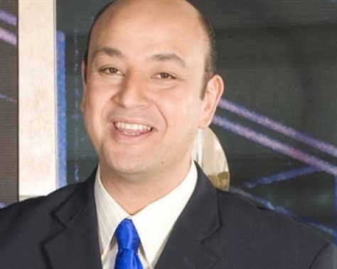 بالفيديو - عمرو أديب يكشف للمرة الاولى أسرار مرضه.. شاهدوا كم تغيّر شكله!