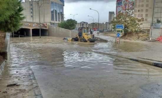 بمبلغ 15 مليون دينار ...الأمانة تواصل العمل في شبكات تصريف مياه الامطار