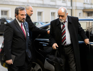 وفدا النظام والمعارضة السوريان يبدآن الثلاثاء بحث وثيقة جنيف-1