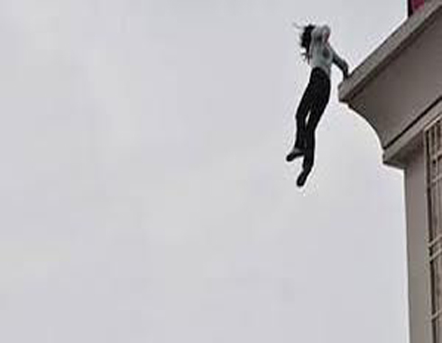 تنتحر بعد اكتفاء المحكمة باعتذار مغتصبها!