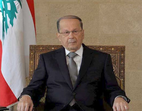 رئيس لبنان يقول وضع الحريري "غامض وملتبس"