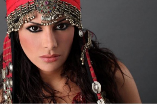 صبا مبارك: لا أتمالك نفسي أمام سمير غانم صبا مبارك: لا أتمالك نفسي أمام سمير غانم