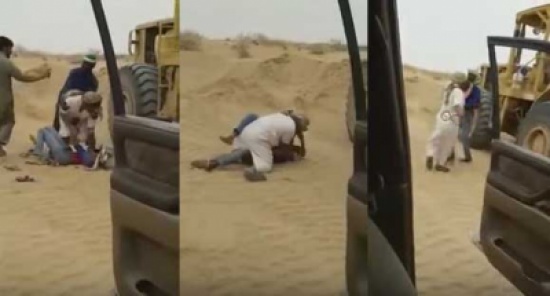 شاهد: مواطن سعودي  يدخل في مشاجرة مع وافد