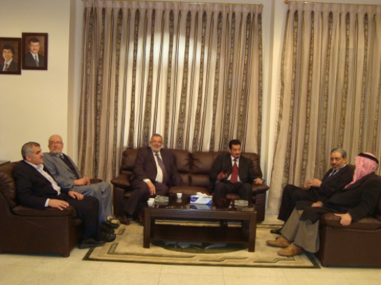 رئيس جمعية المركز الإسلامي الخيرية يستقبل السفير الكويتي في عمان