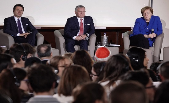 الملك يلتقي المستشارة الألمانية ورئيس الوزراء الإيطالي ورئيس البرلمان الاوروبي الملك يلتقي المستشارة الألمانية ورئيس الوزراء الإيطالي ورئيس البرلمان الاوروبي
