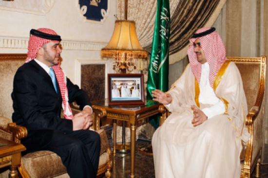 الامير علي يبحث مع الامير نواف قضايا مشتركة وانتخابات الاتحاد الآسيوي الامير علي يبحث مع الامير نواف قضايا مشتركة وانتخابات الاتحاد الآسيوي